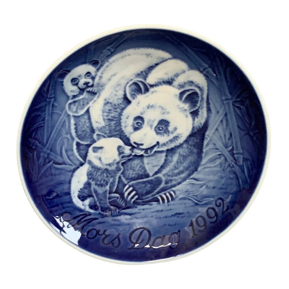 B&G Mothers Day 1992 Panda Plate 6" Copenhagen Porcelain Collectible